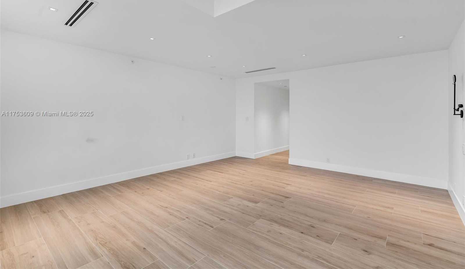 Small Image of 251 CRANDON BLVD #1036, Key Biscayne Number 12