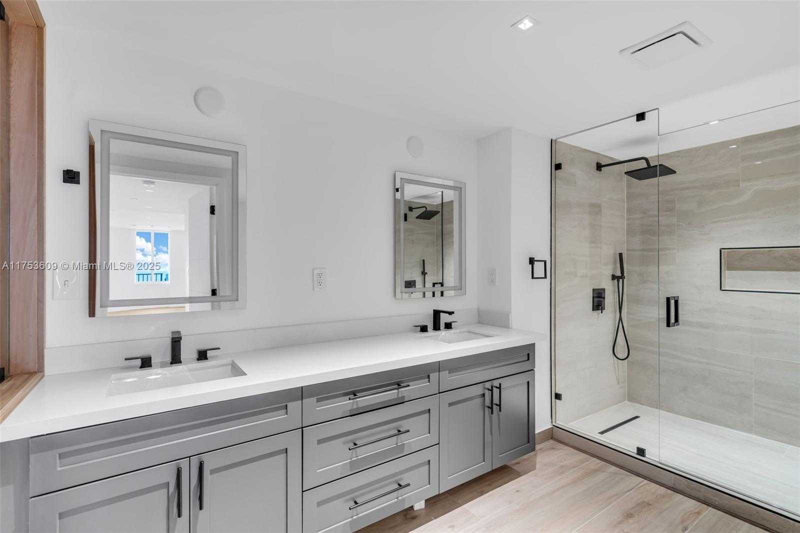 Small Image of 251 CRANDON BLVD #1036, Key Biscayne Number 14