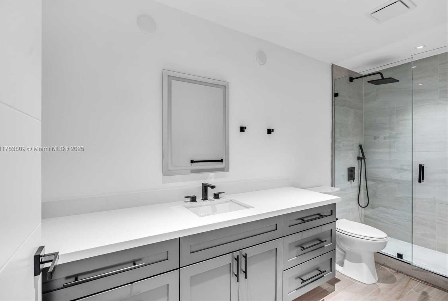 Small Image of 251 CRANDON BLVD #1036, Key Biscayne Number 21