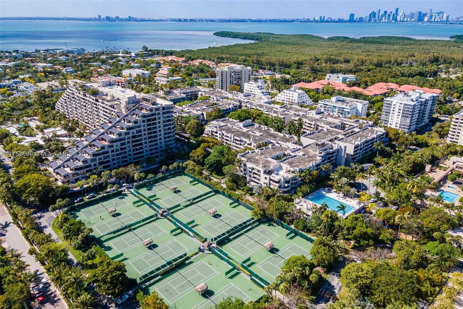 Small Image of 251 CRANDON BLVD #1036, Key Biscayne Number 31