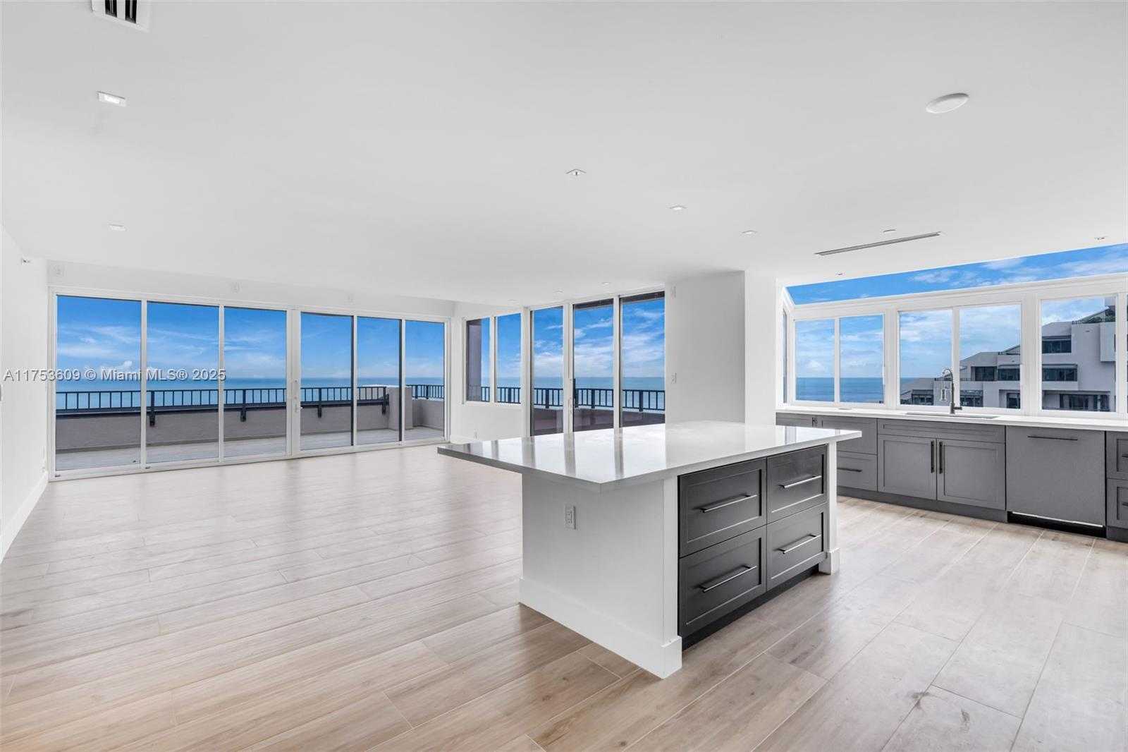 Small Image of 251 CRANDON BLVD #1036, Key Biscayne Number 4