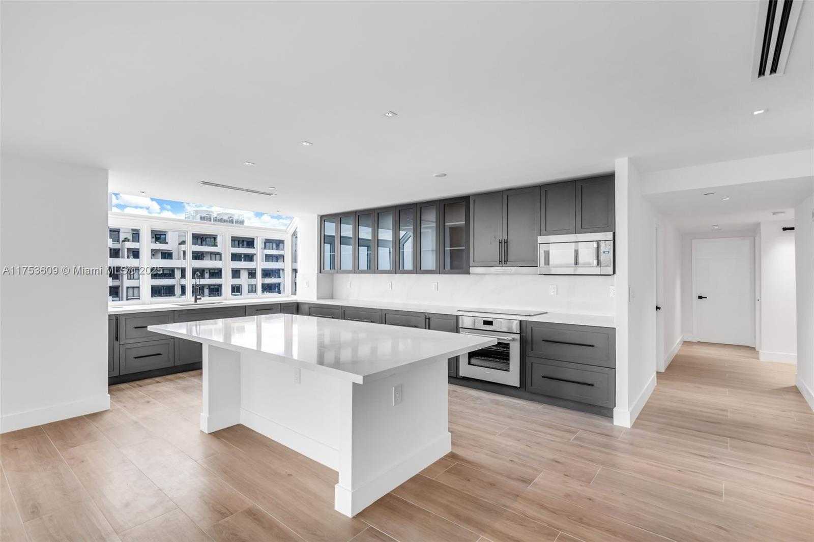 Small Image of 251 CRANDON BLVD #1036, Key Biscayne Number 5