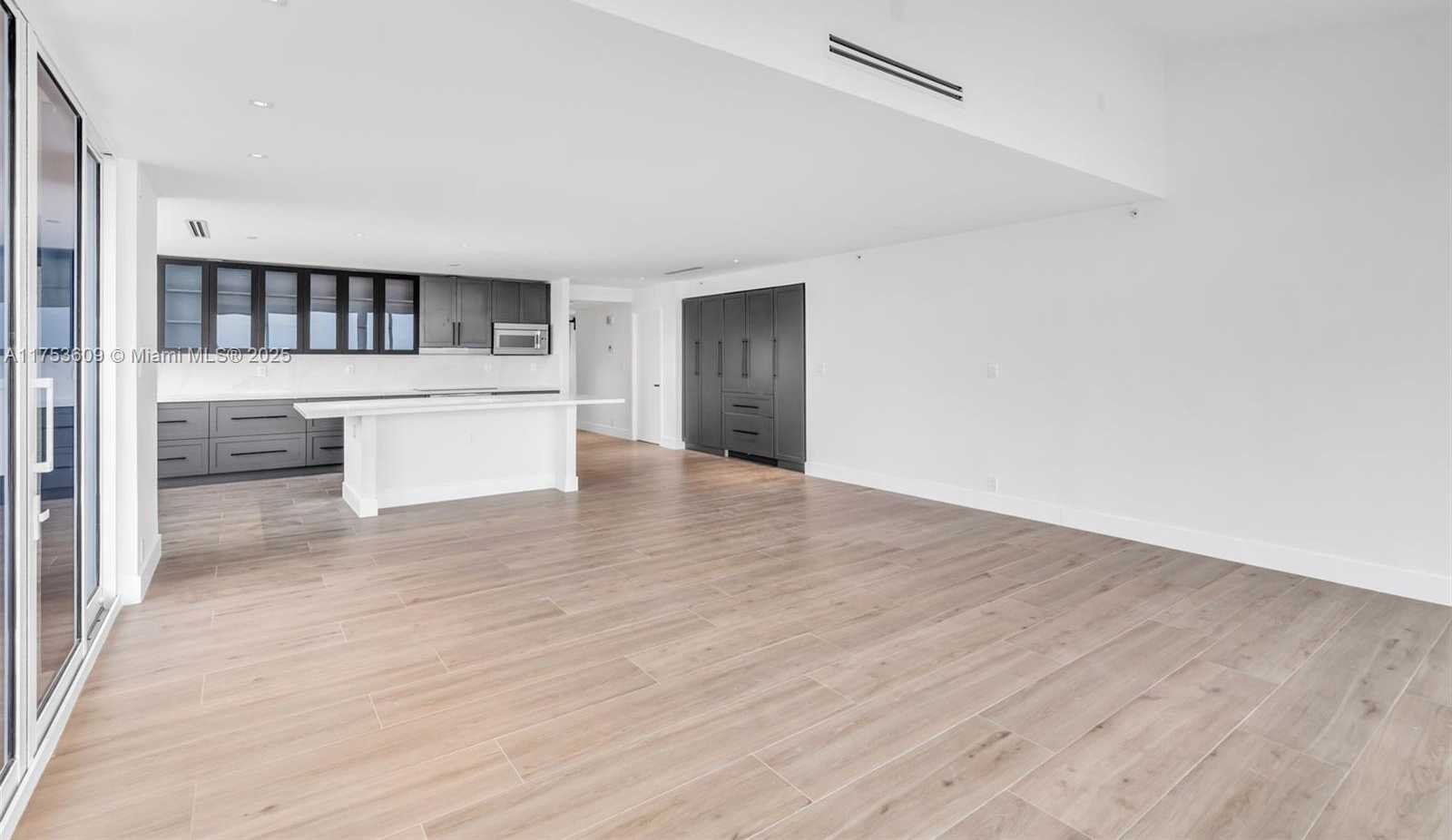 Small Image of 251 CRANDON BLVD #1036, Key Biscayne Number 8