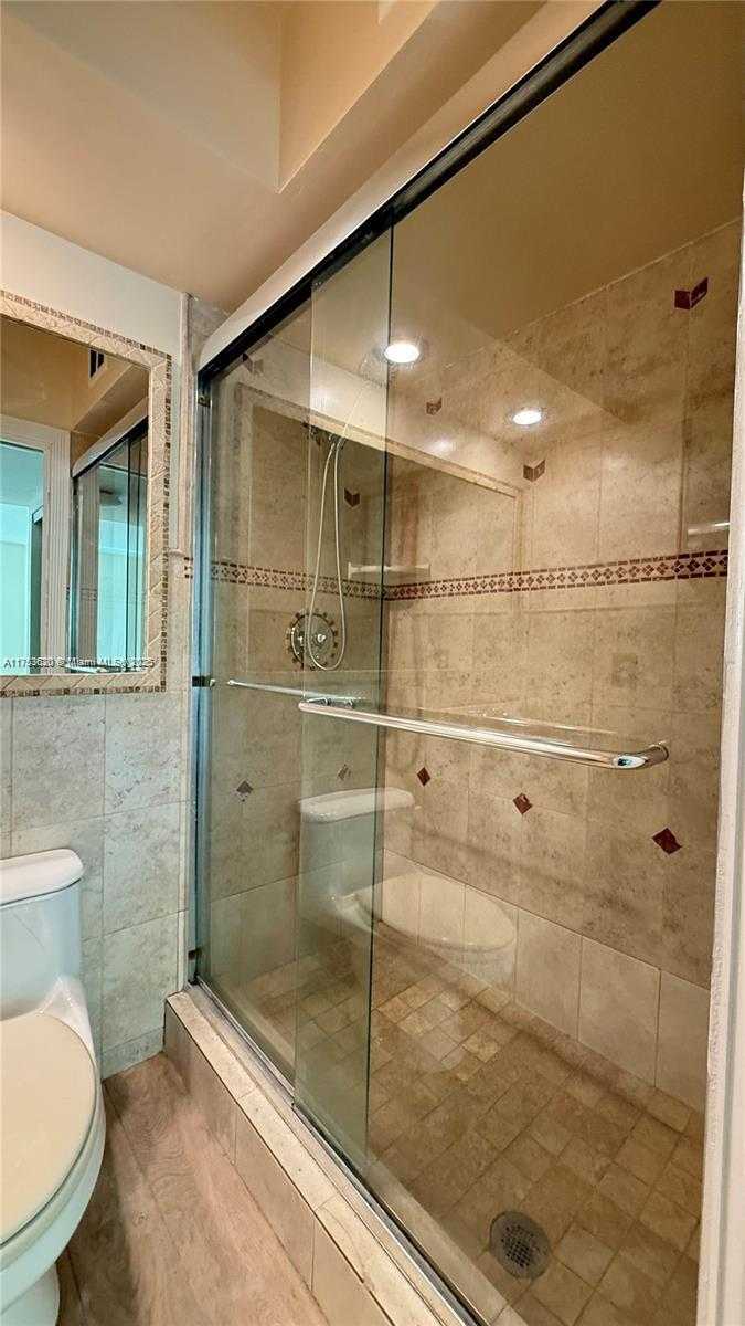Small Image of 270 LAYNE #102, Hallandale Beach Number 10