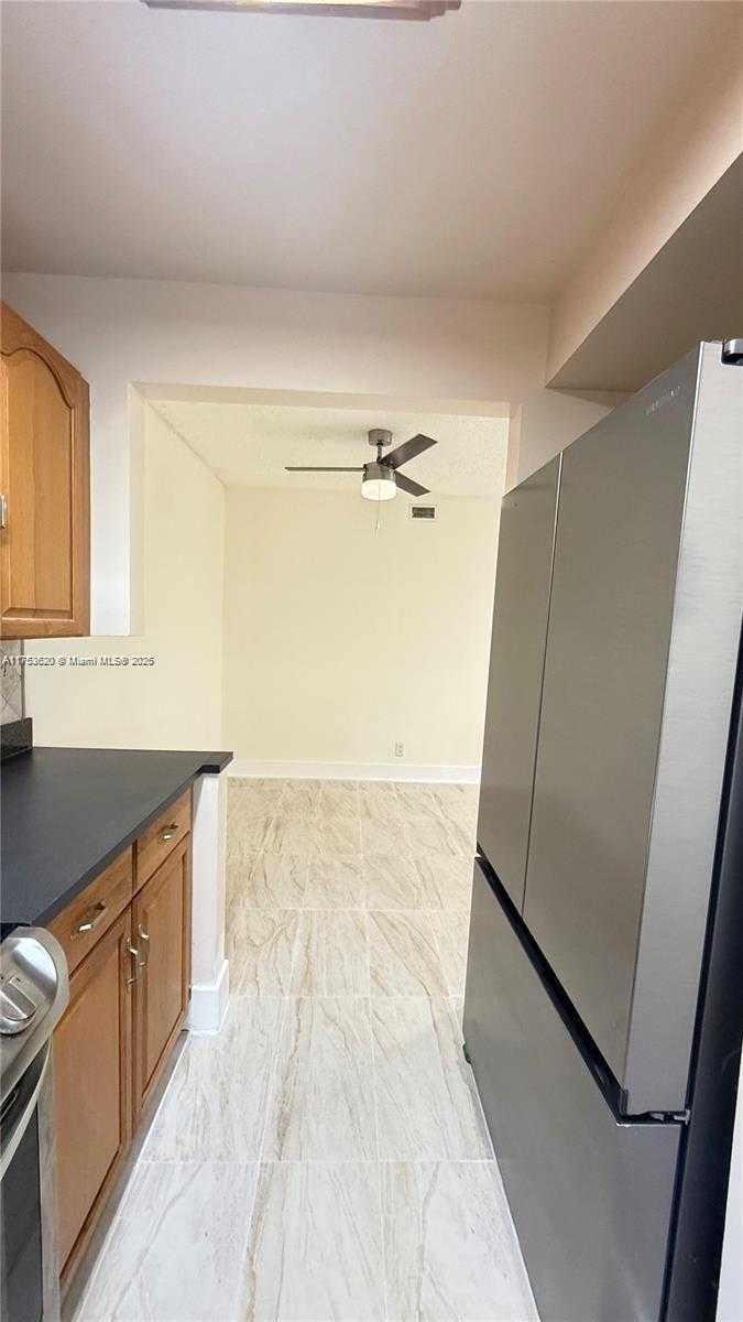 Small Image of 270 LAYNE #102, Hallandale Beach Number 2