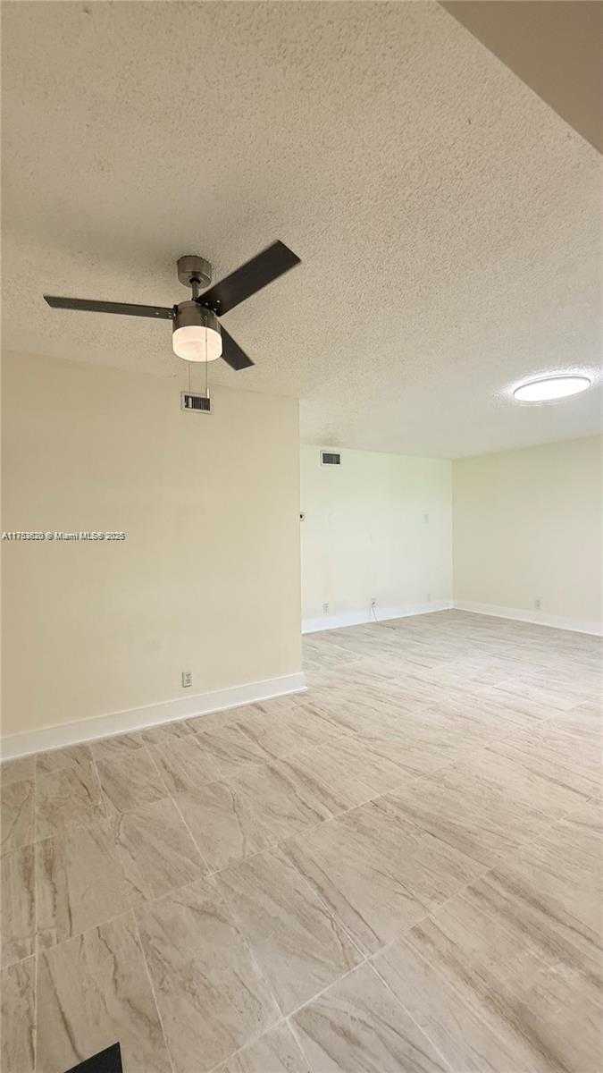 Small Image of 270 LAYNE #102, Hallandale Beach Number 3