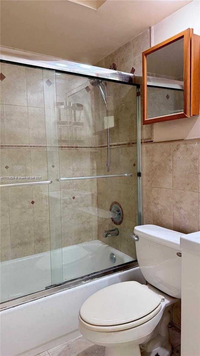 Small Image of 270 LAYNE #102, Hallandale Beach Number 7