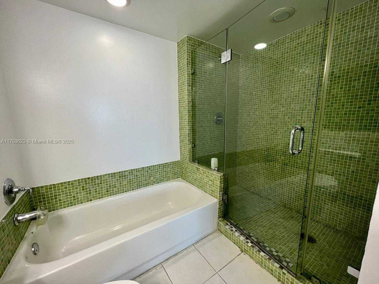 Small Image of 650 WEST AV #2509, Miami Beach Number 11