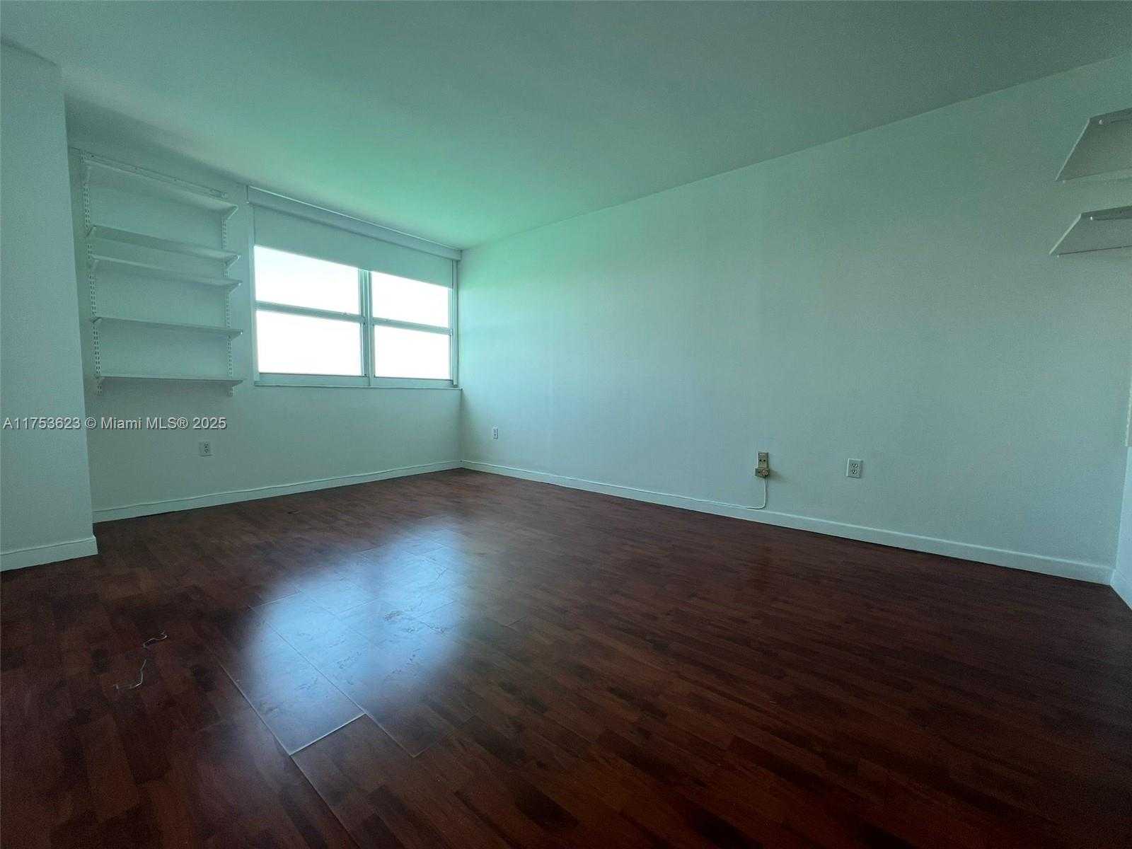 Small Image of 650 WEST AV #2509, Miami Beach Number 8