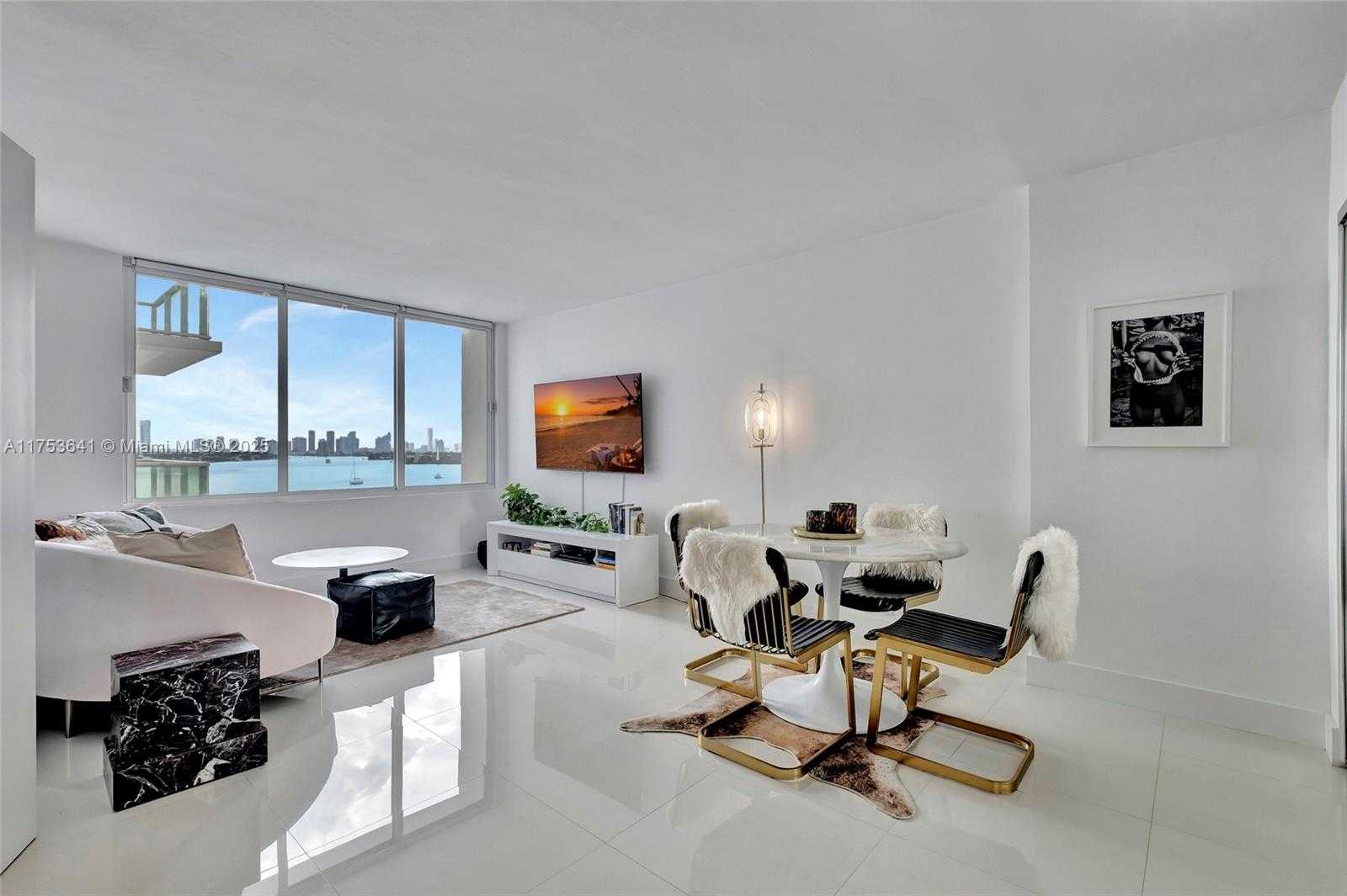 Small Image of 1000 WEST AVENUE #721, Miami Beach Number 10
