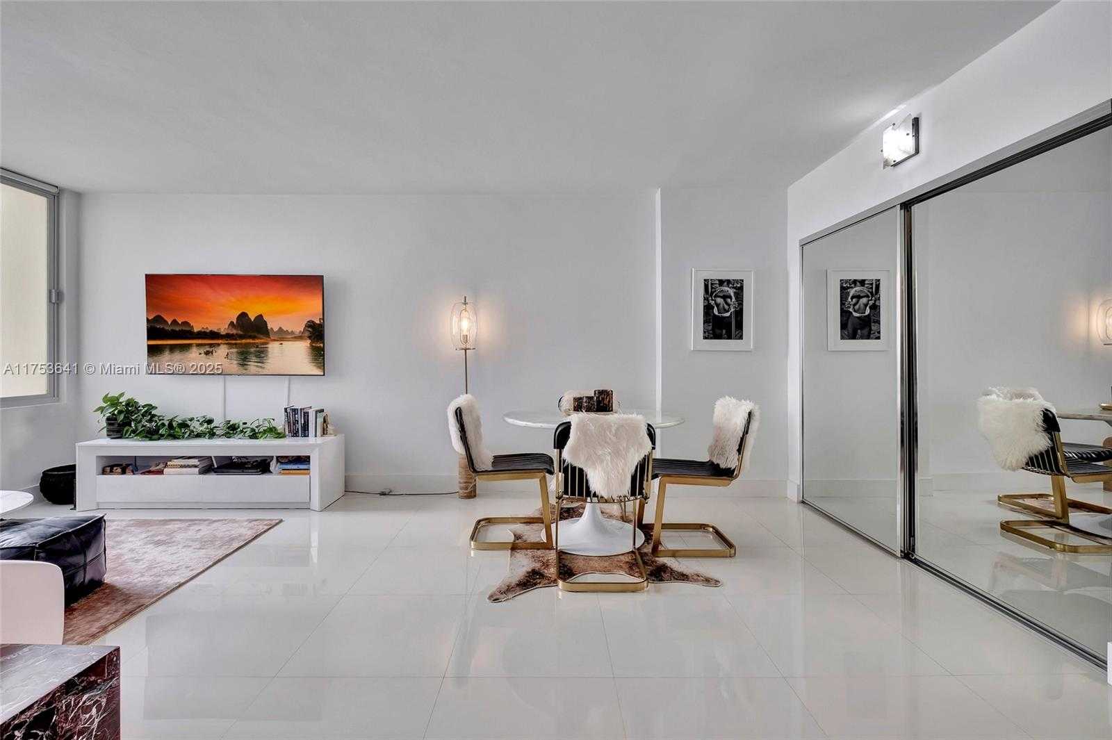 Small Image of 1000 WEST AVENUE #721, Miami Beach Number 11