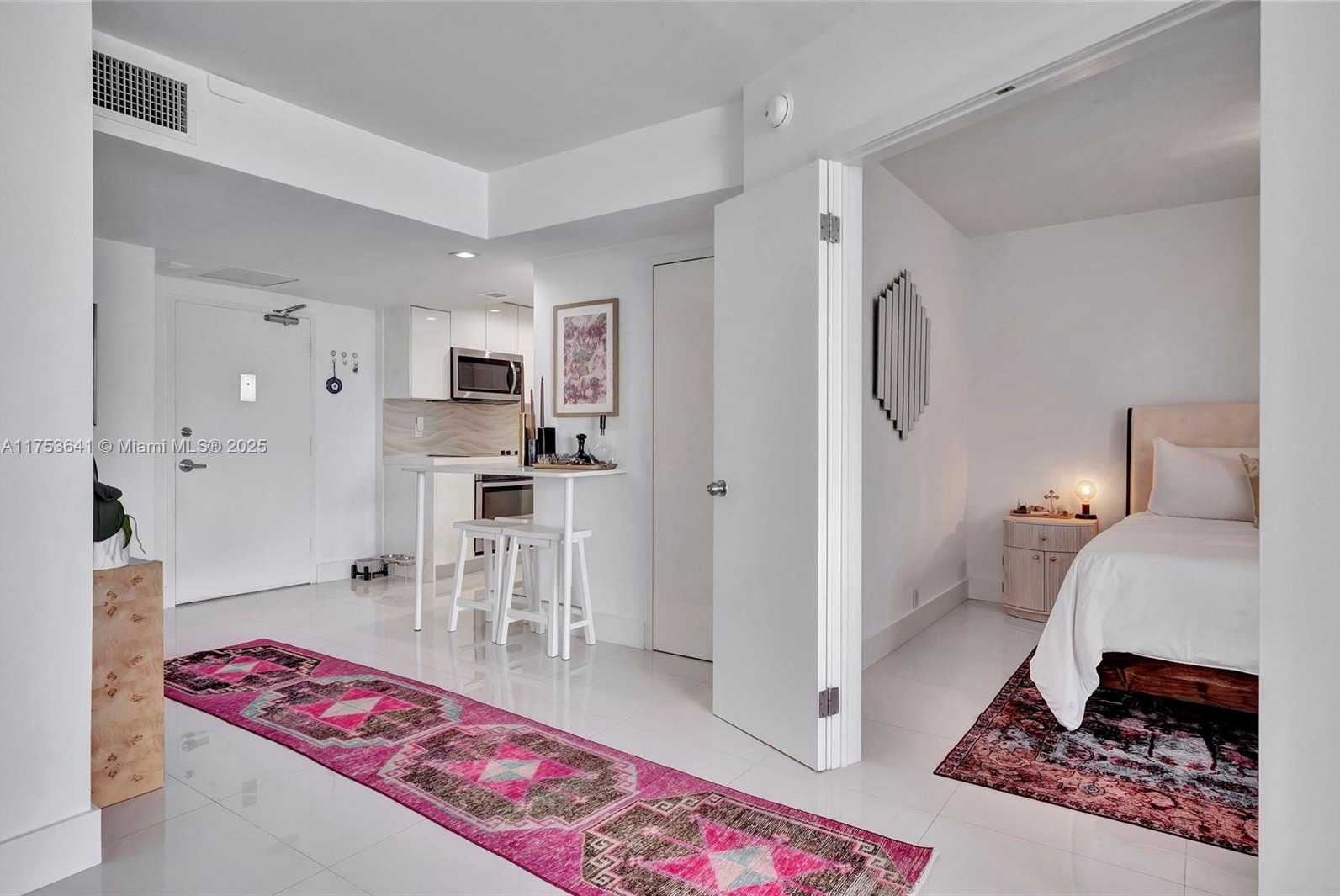 Small Image of 1000 WEST AVENUE #721, Miami Beach Number 23