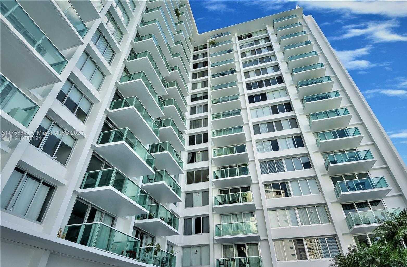 Small Image of 1000 WEST AVENUE #721, Miami Beach Number 3