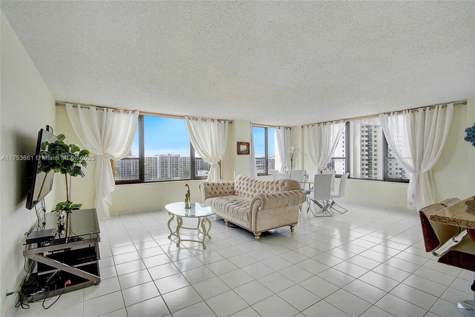 Small Image of 3505 OCEAN DR #905, Hollywood Number 2