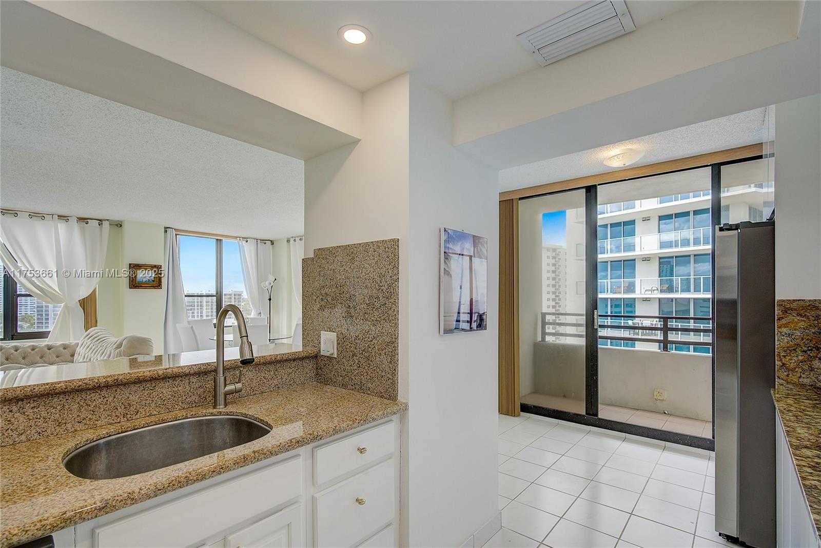 Small Image of 3505 OCEAN DR #905, Hollywood Number 8