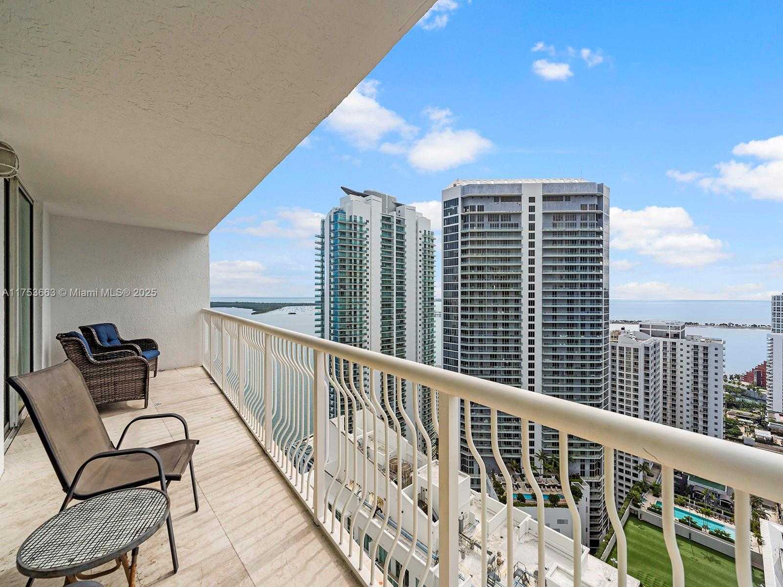 Small Image of 1200 BRICKELL BAY DR #4019, Miami Number 15