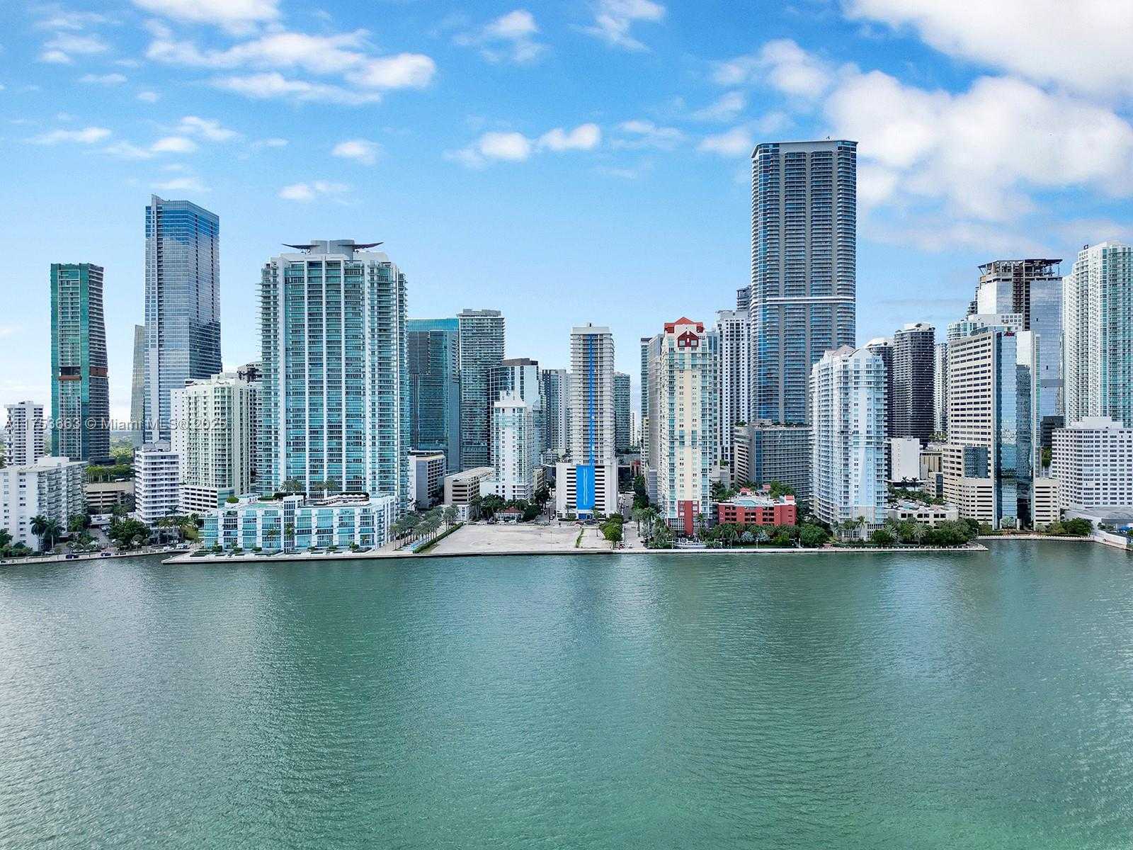 Small Image of 1200 BRICKELL BAY DR #4019, Miami Number 4