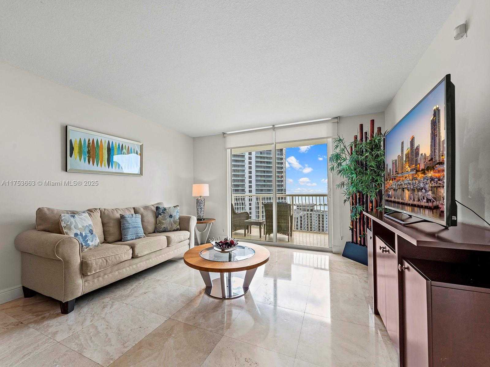 Small Image of 1200 BRICKELL BAY DR #4019, Miami Number 7