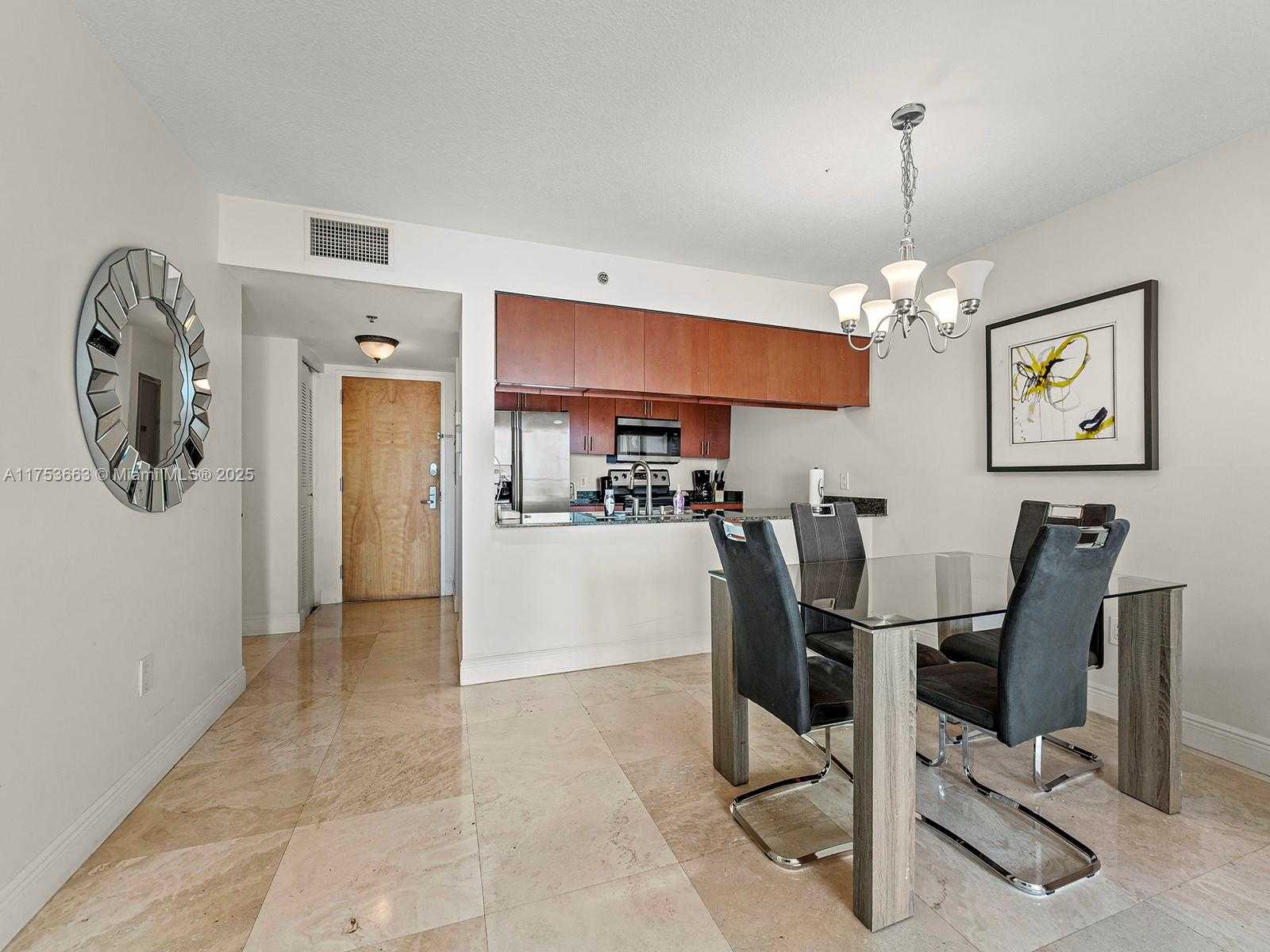 Small Image of 1200 BRICKELL BAY DR #4019, Miami Number 9