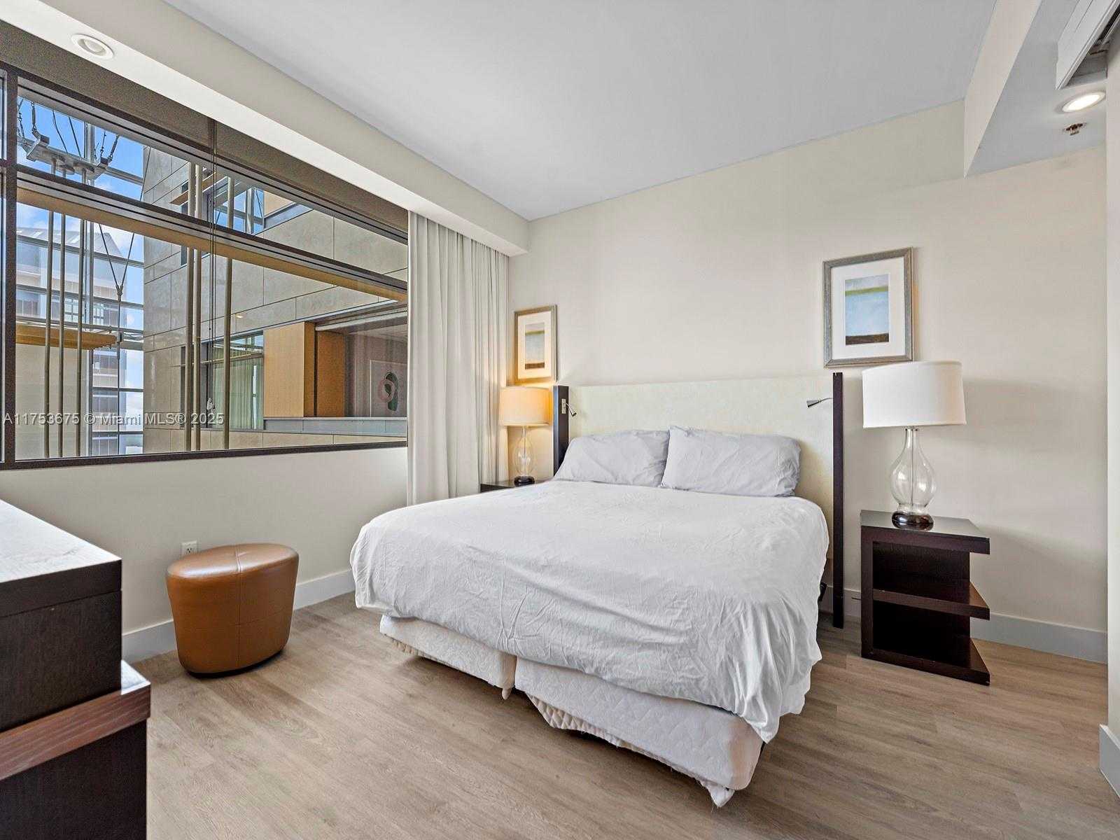 Small Image of 1395 BRICKELL AVE #3310, Miami Number 10