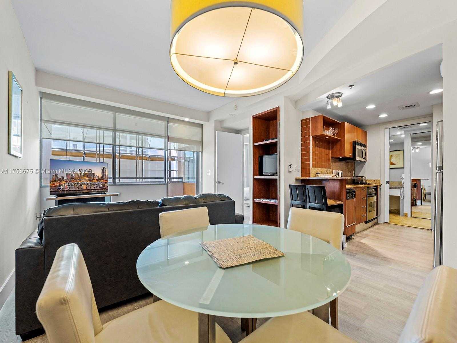 Small Image of 1395 BRICKELL AVE #3310, Miami Number 3