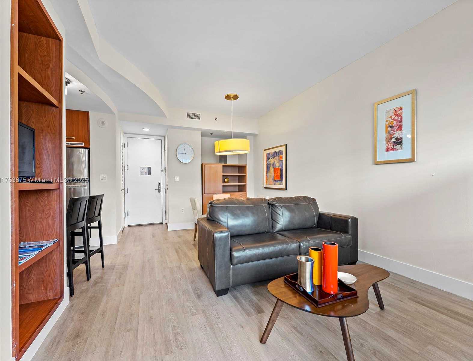 Small Image of 1395 BRICKELL AVE #3310, Miami Number 5