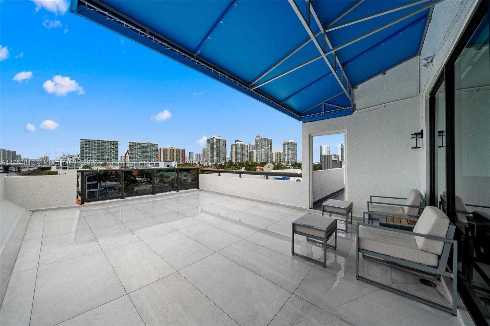 Small Image of 445 POINCIANA DR #1530, Sunny Isles Beach Number 12