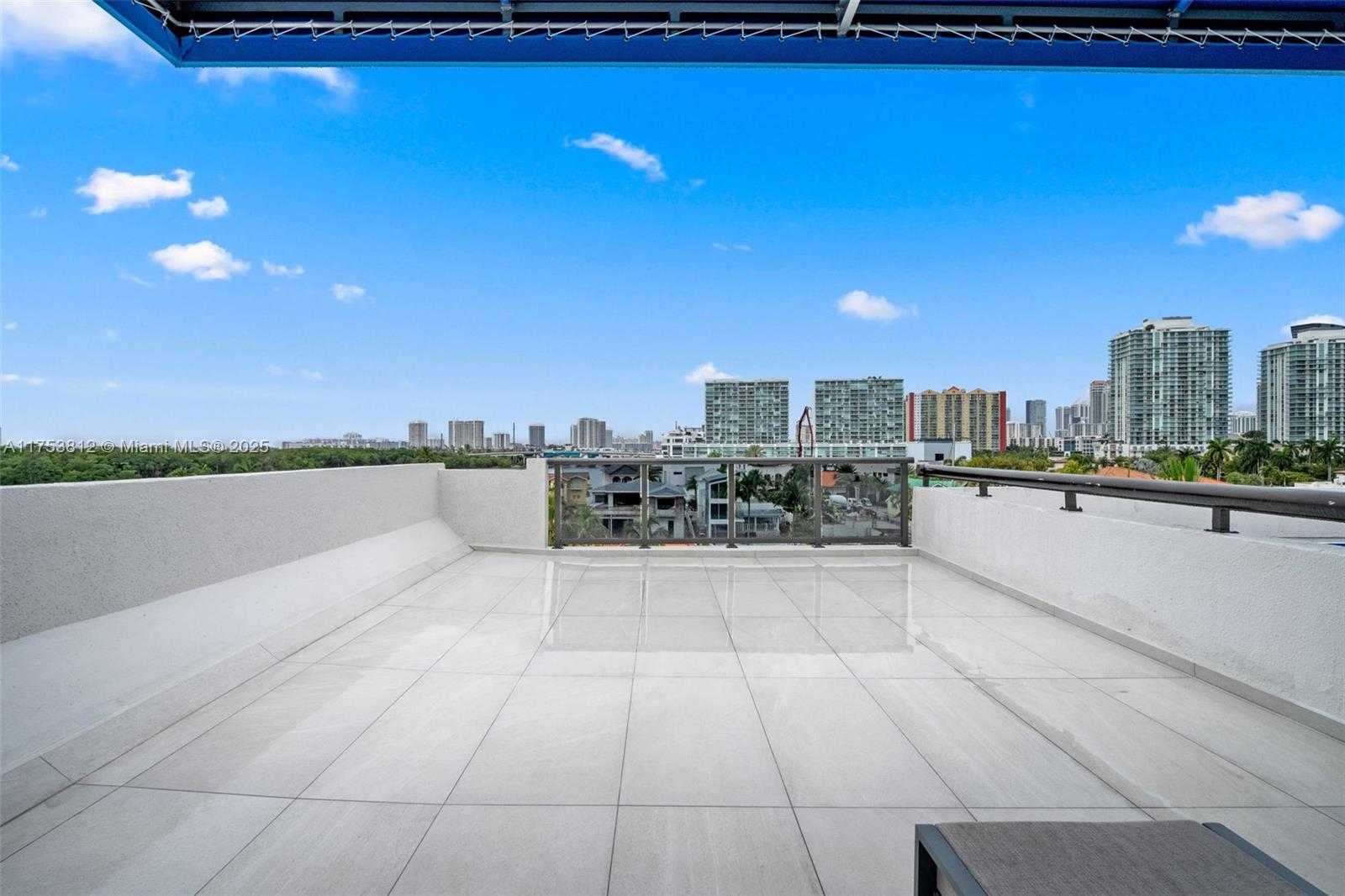 Small Image of 445 POINCIANA DR #1530, Sunny Isles Beach Number 13