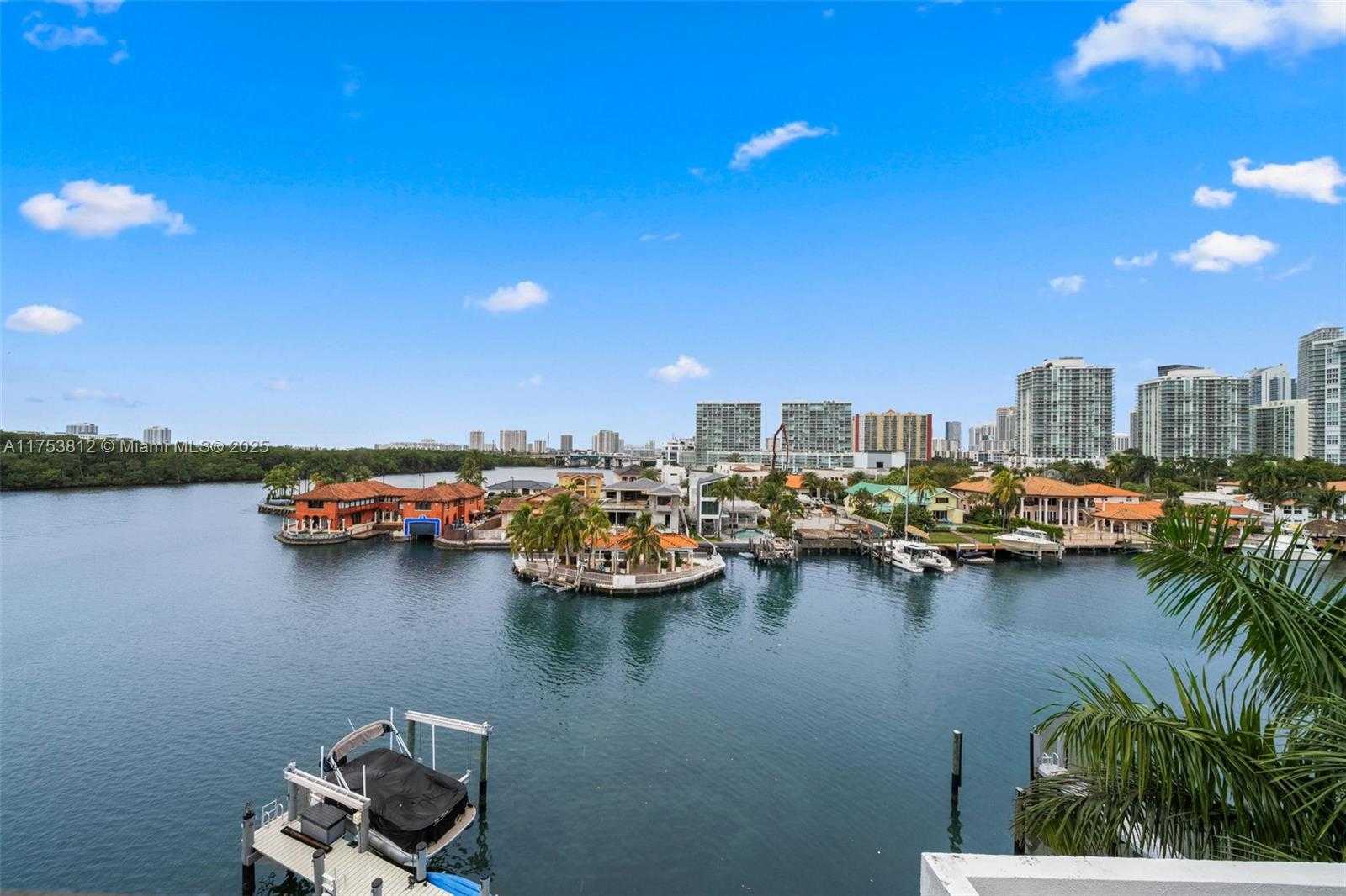 Small Image of 445 POINCIANA DR #1530, Sunny Isles Beach Number 15