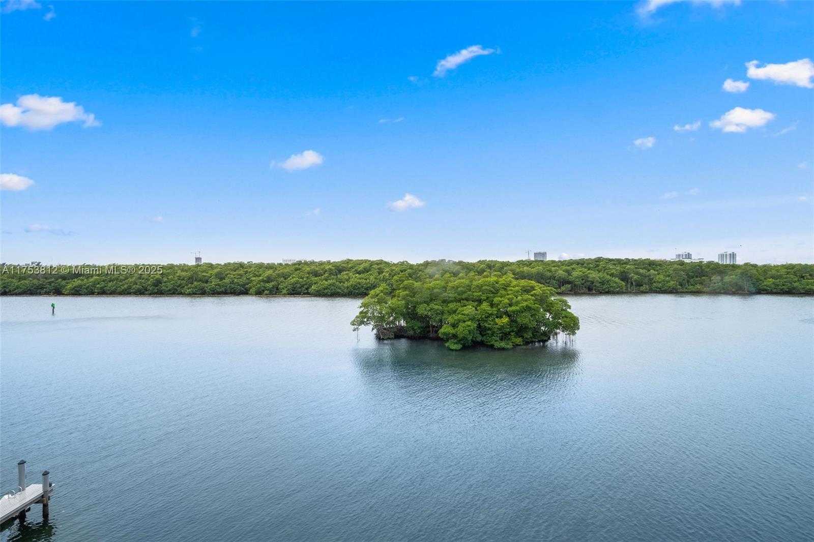 Small Image of 445 POINCIANA DR #1530, Sunny Isles Beach Number 16