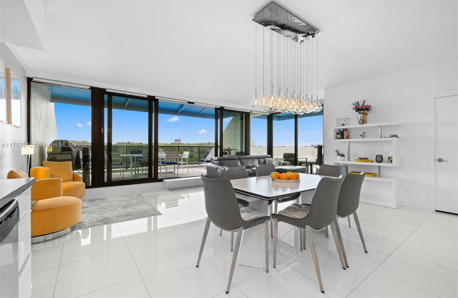 Small Image of 445 POINCIANA DR #1530, Sunny Isles Beach Number 2