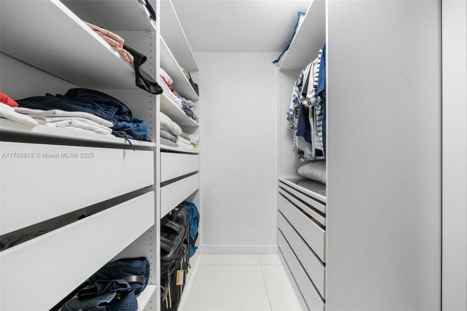 Small Image of 445 POINCIANA DR #1530, Sunny Isles Beach Number 32