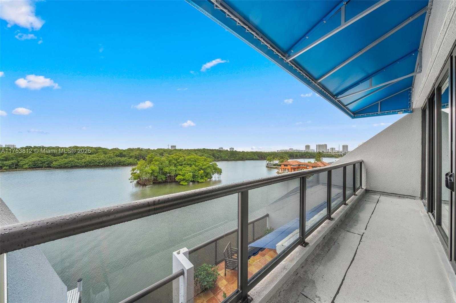 Small Image of 445 POINCIANA DR #1530, Sunny Isles Beach Number 34