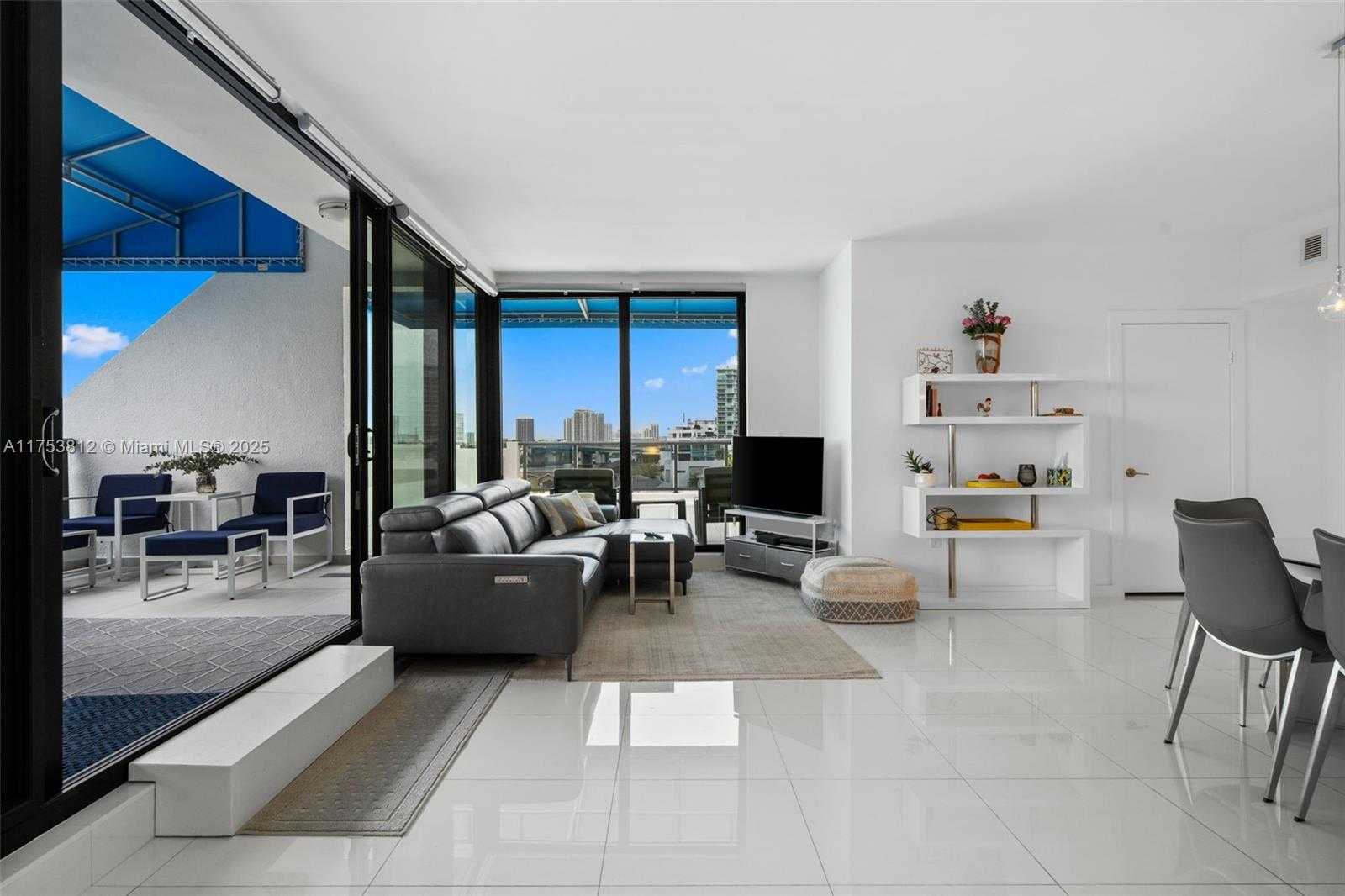 Small Image of 445 POINCIANA DR #1530, Sunny Isles Beach Number 7