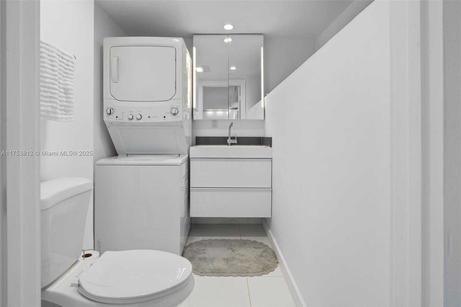 Small Image of 445 POINCIANA DR #1530, Sunny Isles Beach Number 8