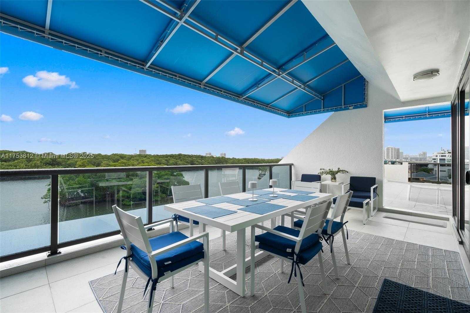 Small Image of 445 POINCIANA DR #1530, Sunny Isles Beach Number 9