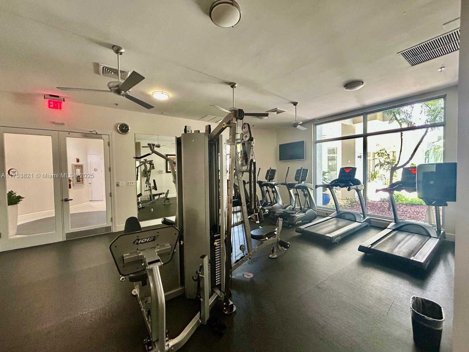 Small Image of 1830 RADIUS DR #603, Hollywood Number 19