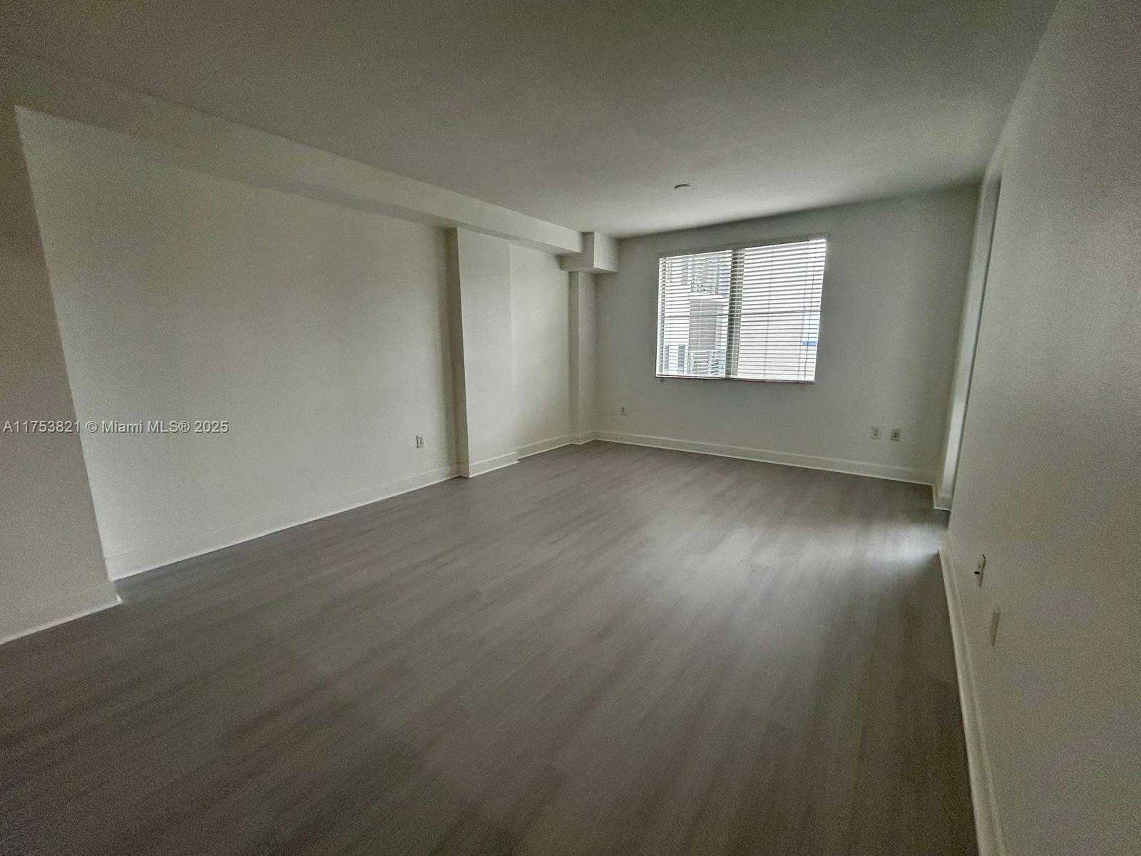 Small Image of 1830 RADIUS DR #603, Hollywood Number 4