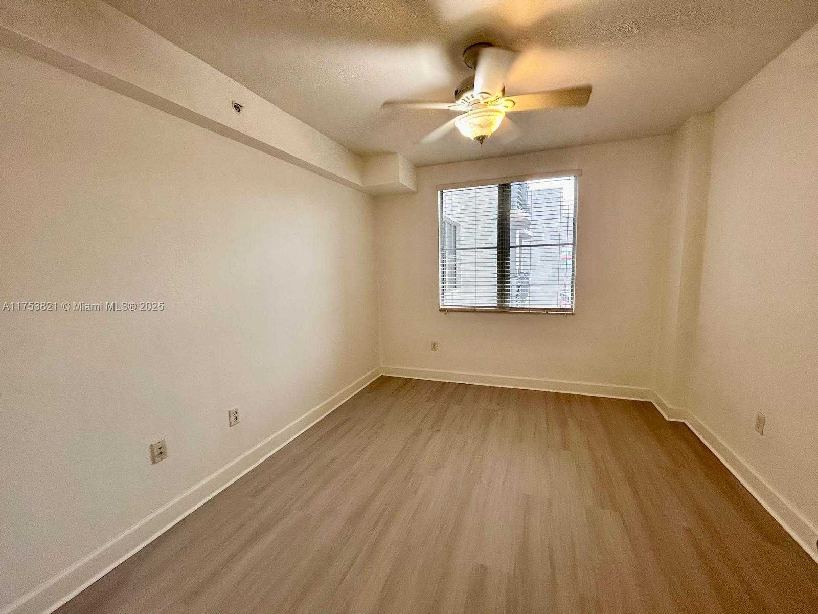 Small Image of 1830 RADIUS DR #603, Hollywood Number 9