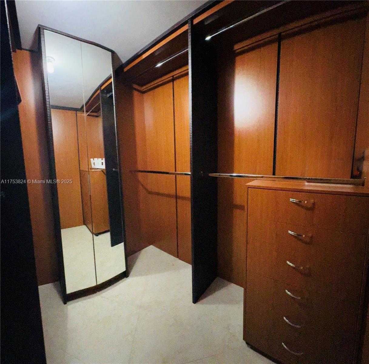 Small Image of 230 174TH ST #1609, Sunny Isles Beach Number 25