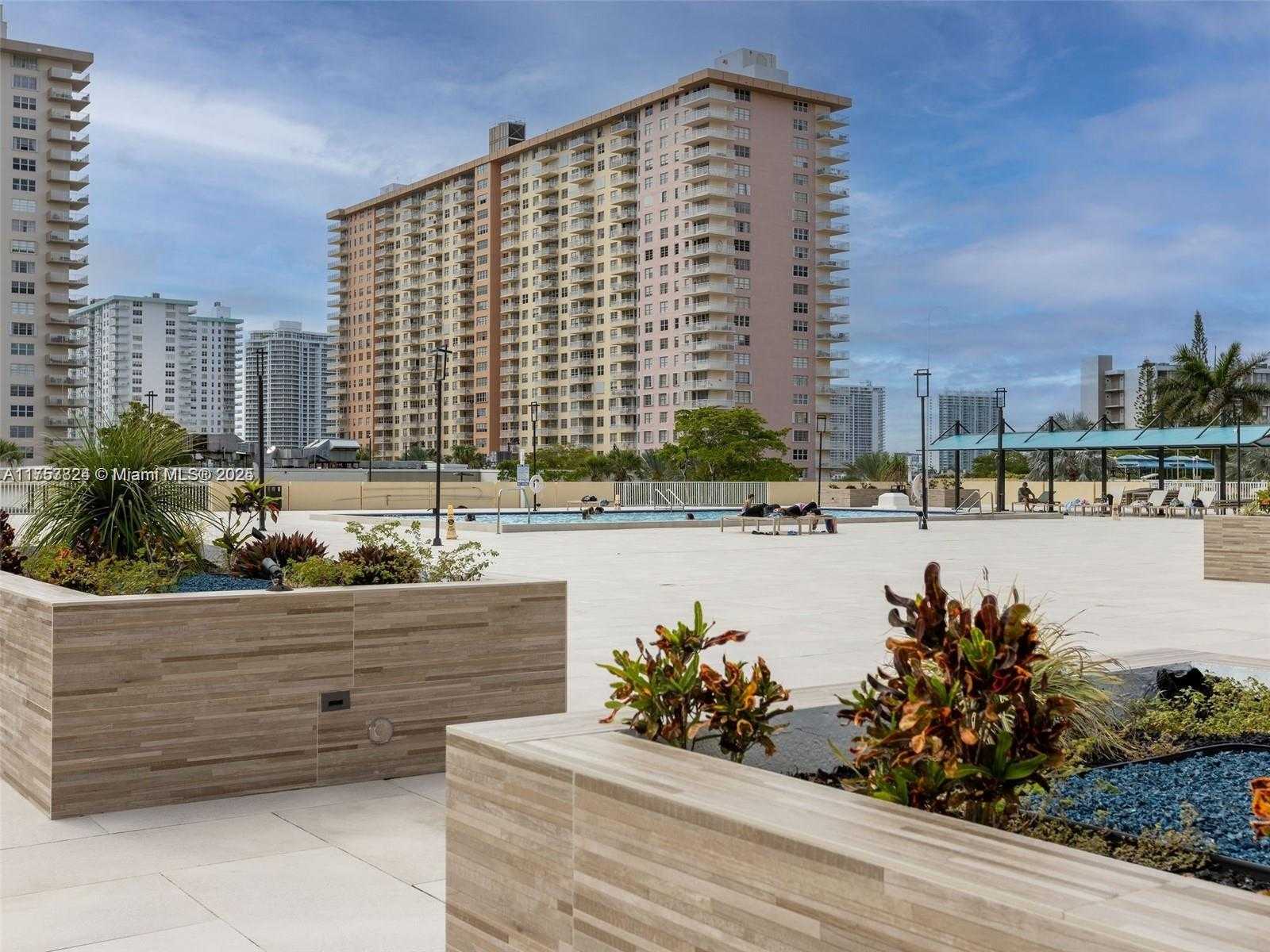 Small Image of 230 174TH ST #1609, Sunny Isles Beach Number 4