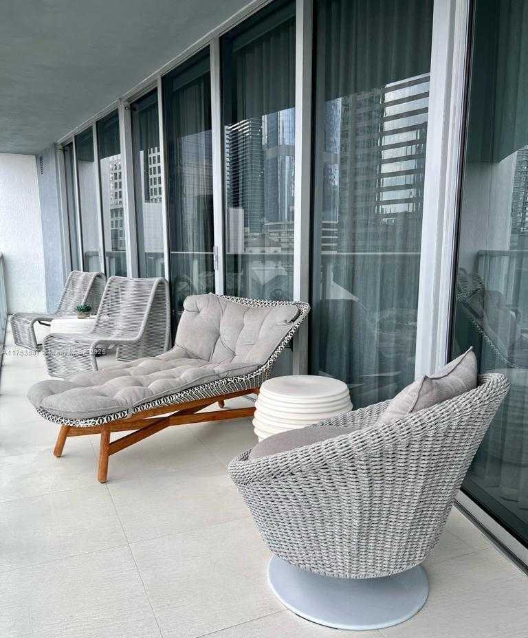 Small Image of 495 BRICKELL AVE #805, Miami Number 12