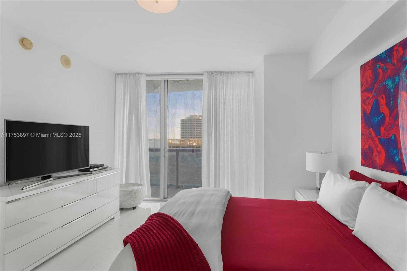 Small Image of 495 BRICKELL AVE #805, Miami Number 14