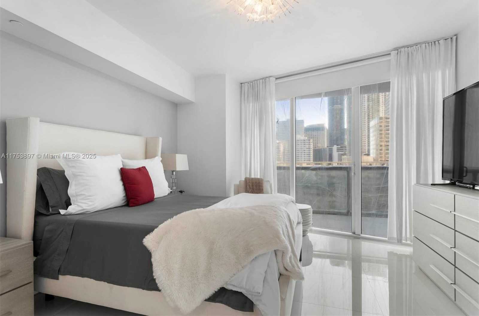 Small Image of 495 BRICKELL AVE #805, Miami Number 18