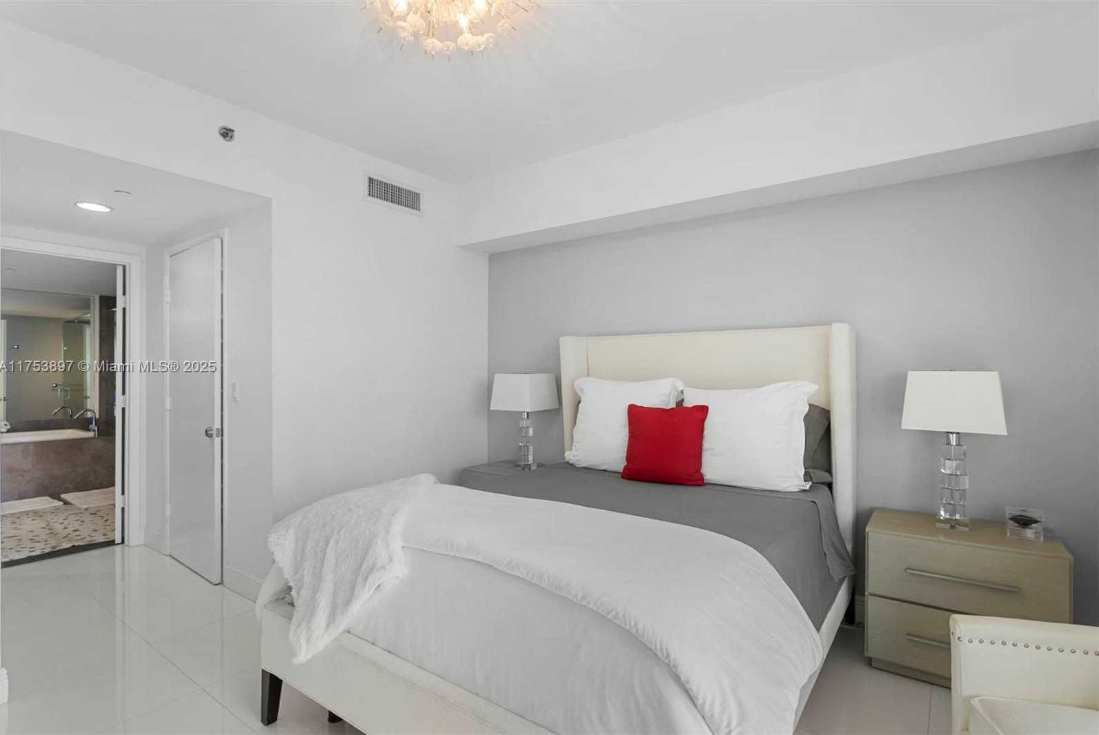 Small Image of 495 BRICKELL AVE #805, Miami Number 19