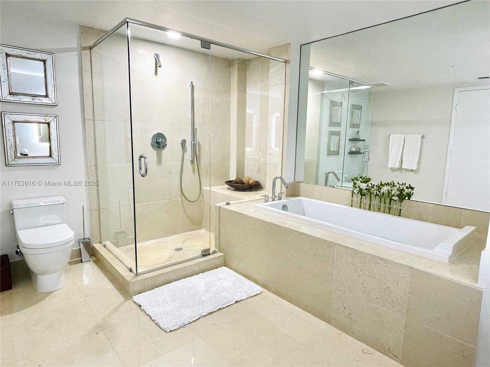 Small Image of 495 BRICKELL AVE #1201, Miami Number 11
