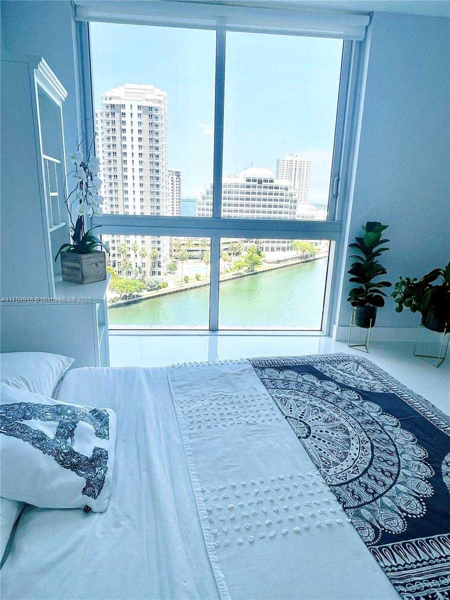 Small Image of 495 BRICKELL AVE #1201, Miami Number 15