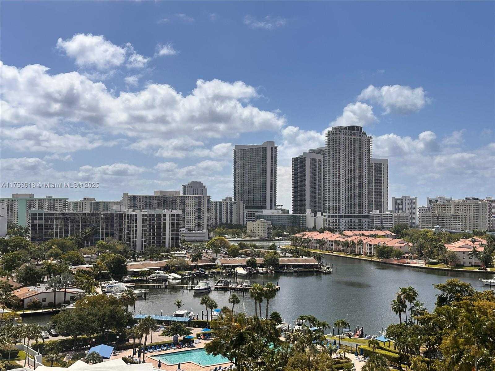 Small Image of 600 #1015, Hallandale Beach Number 2