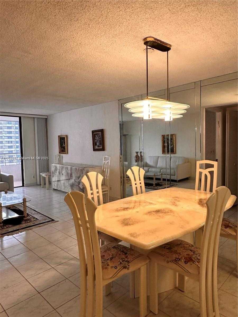 Small Image of 600 #1015, Hallandale Beach Number 6