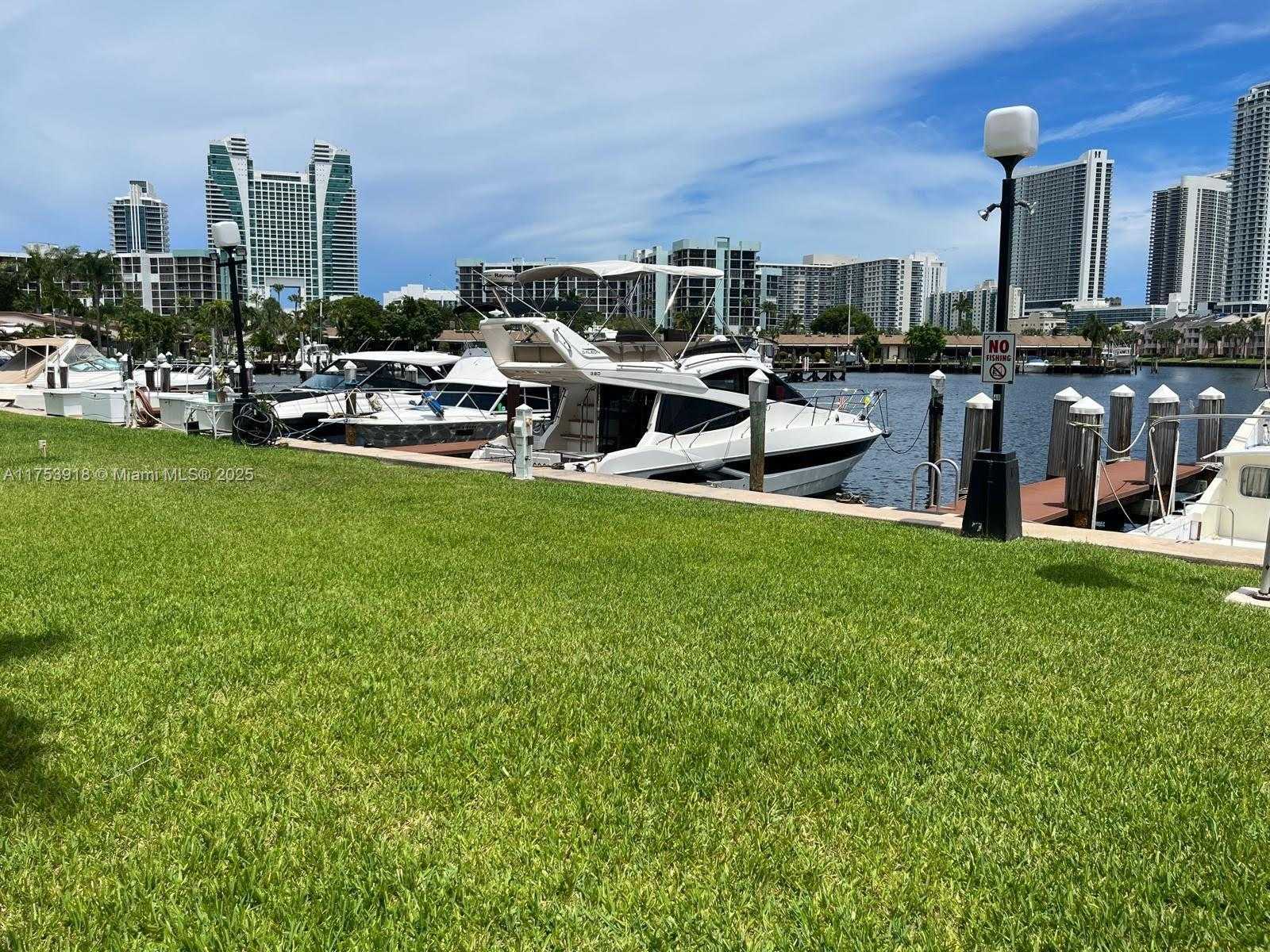 Small Image of 600 #1015, Hallandale Beach Number 9